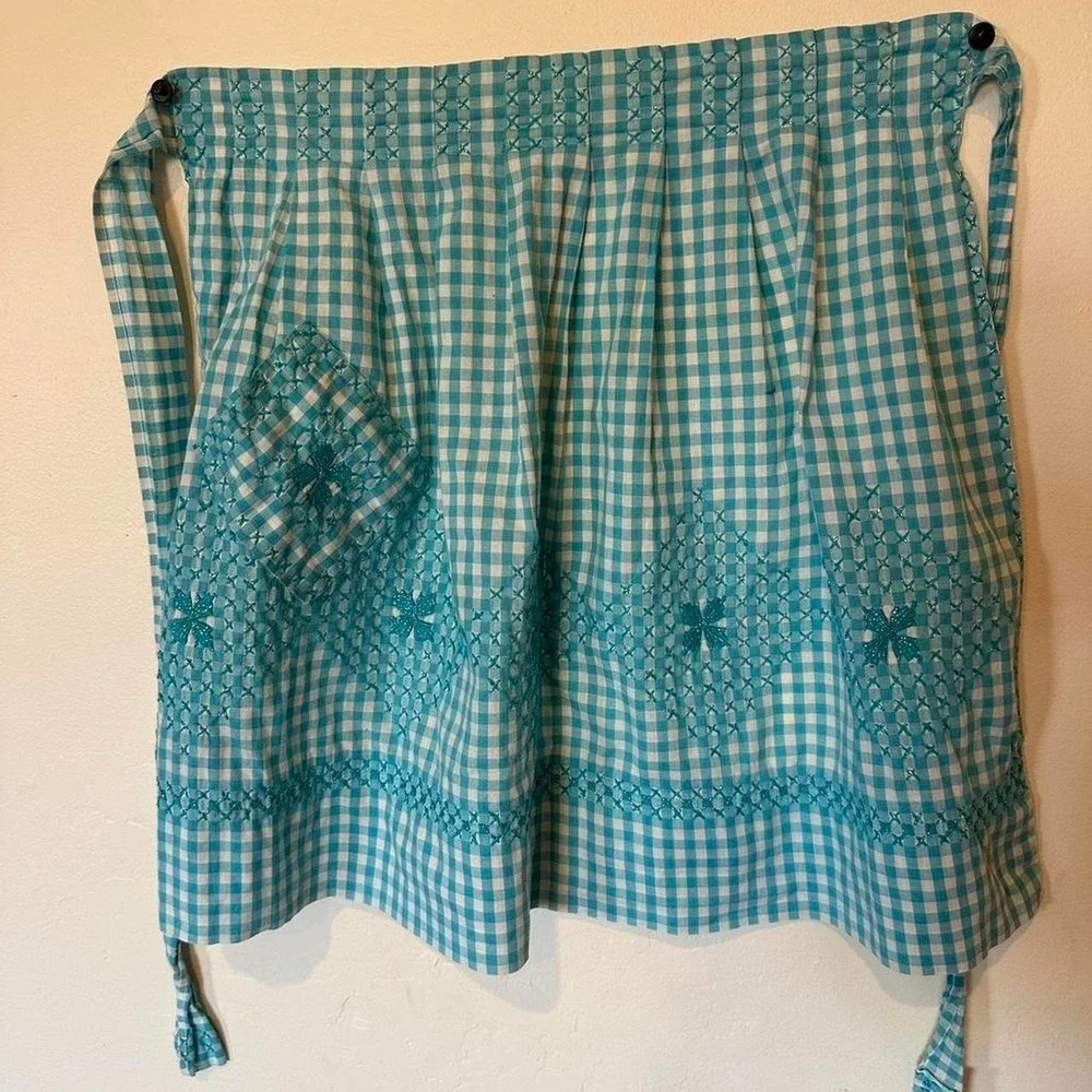 Vintage 50s Blue and white gingham apron with embroidered flowers cross stitch